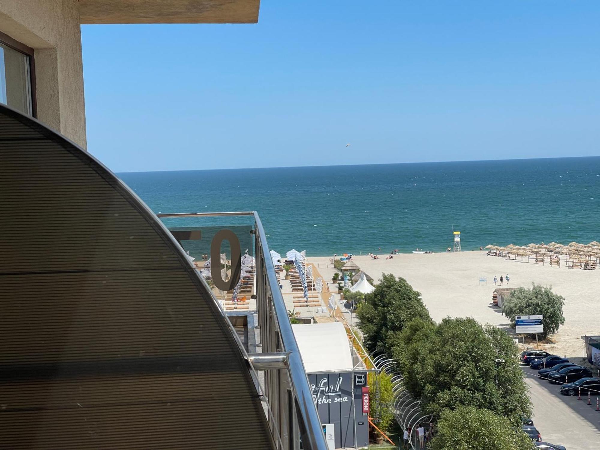 Summerland Sea-View Luxury Apartment Мамая Экстерьер фото